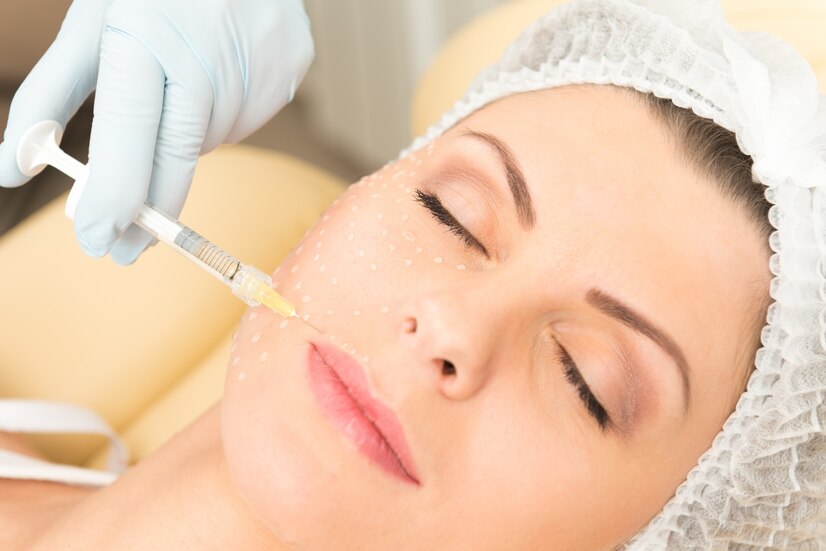 cosmetic-injection close up in salon